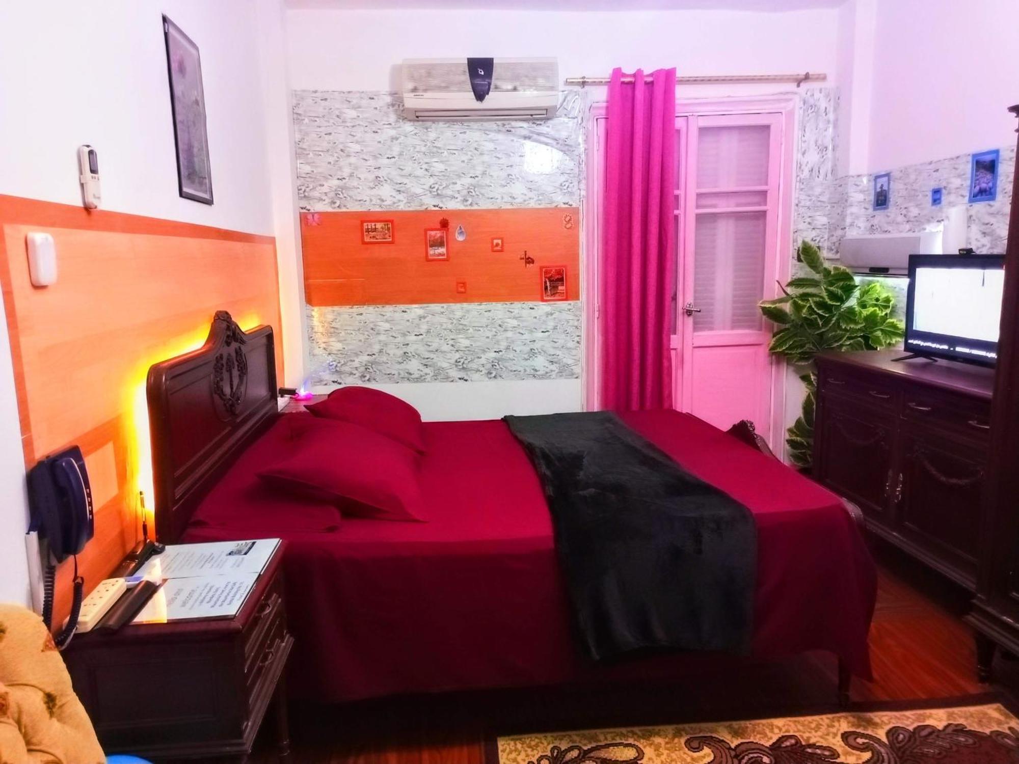 Fayrouzat Almndra Near The Sea With Garden View Apartament